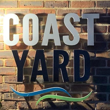 The Coast Yard B & B Chalet Hotel Селси Екстериор снимка