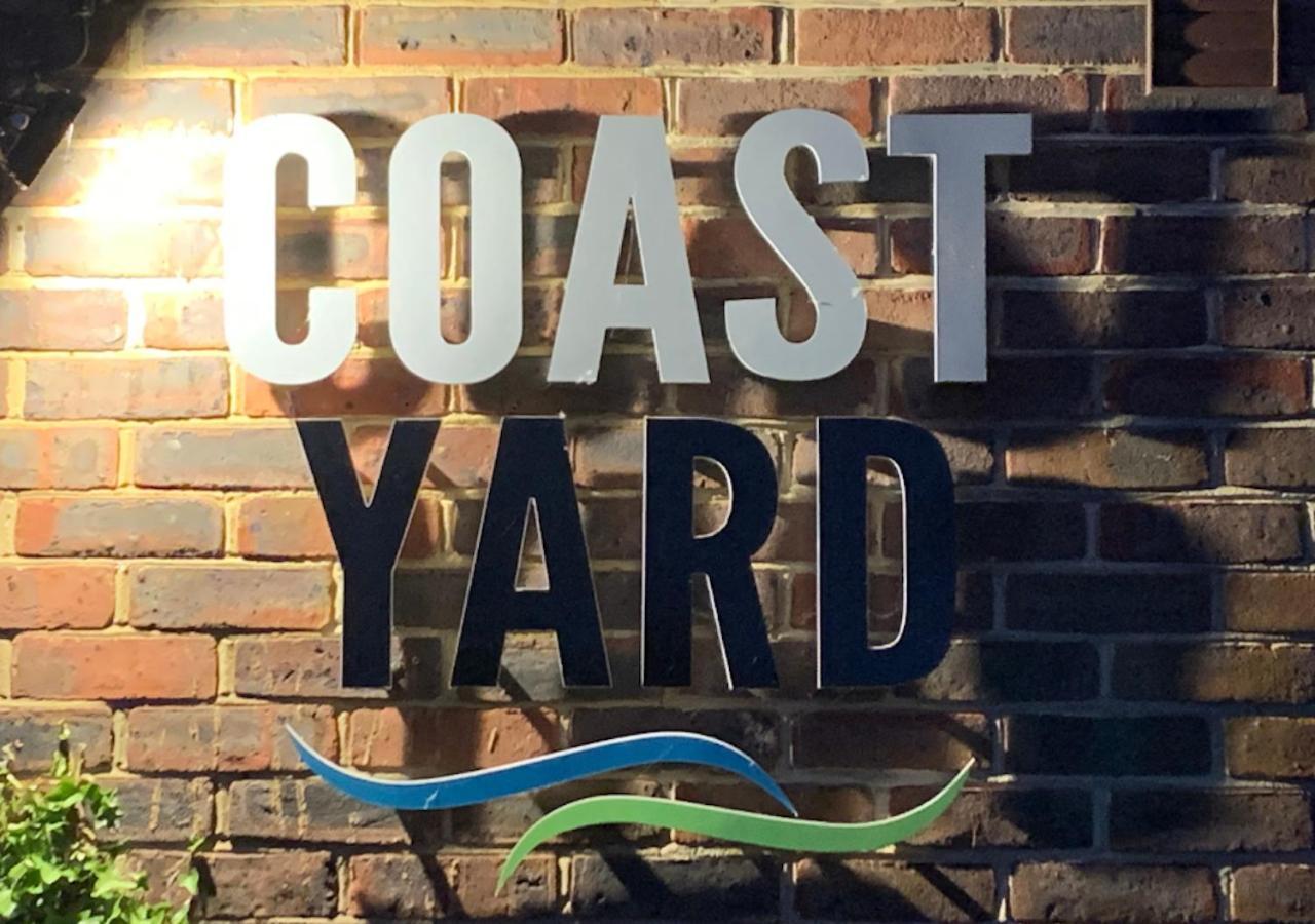 The Coast Yard B & B Chalet Hotel Селси Екстериор снимка