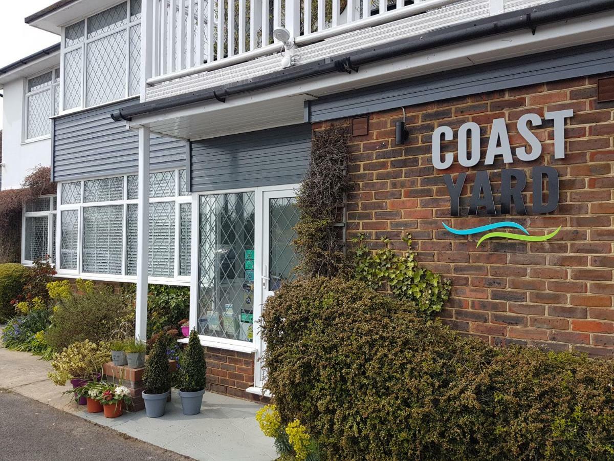 The Coast Yard B & B Chalet Hotel Селси Екстериор снимка